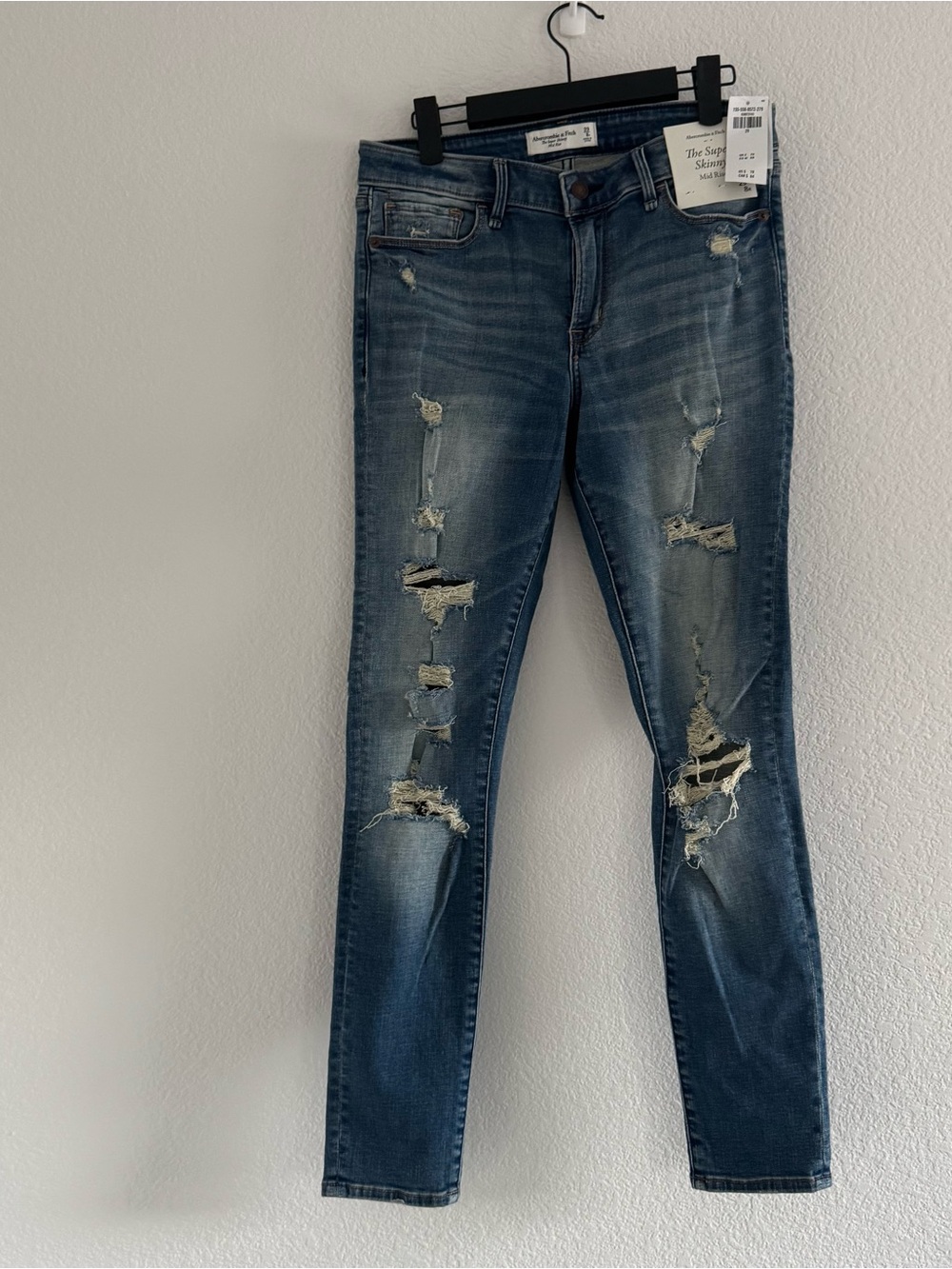 Abercrombie & Fitch Ripped Skinny Jeans - Blue Wash